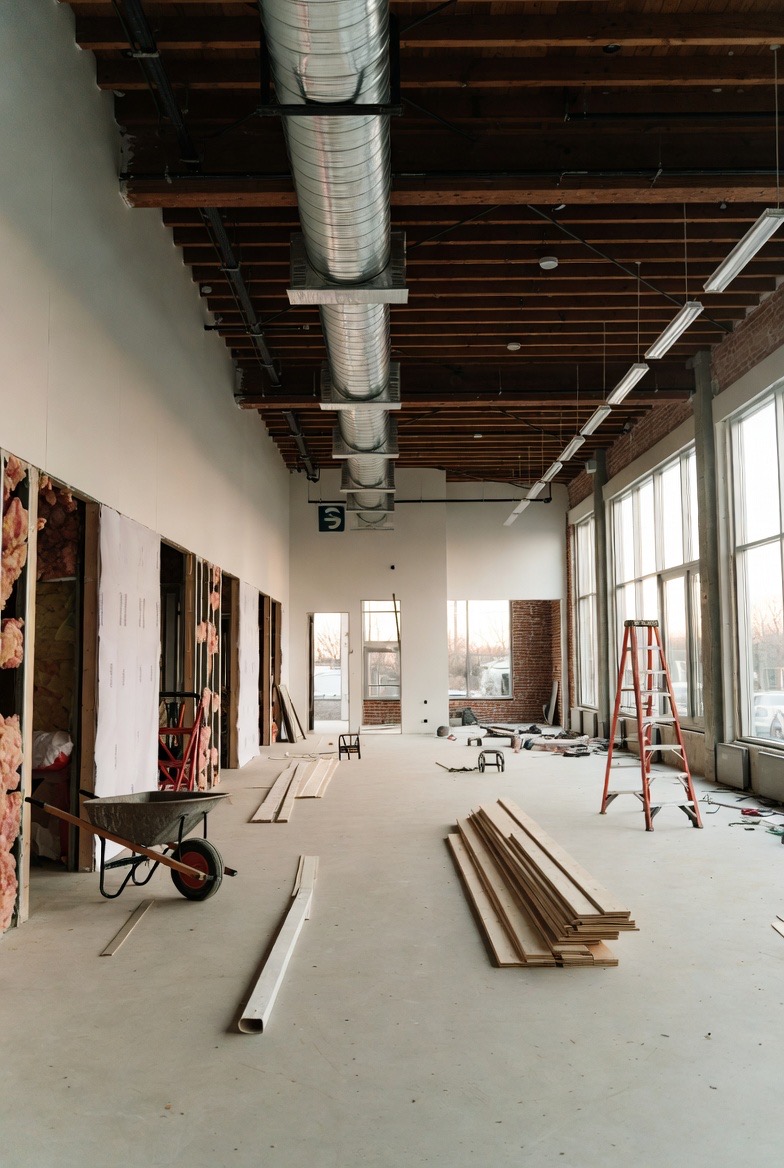 Casă nouă cu finisaje minimaliste