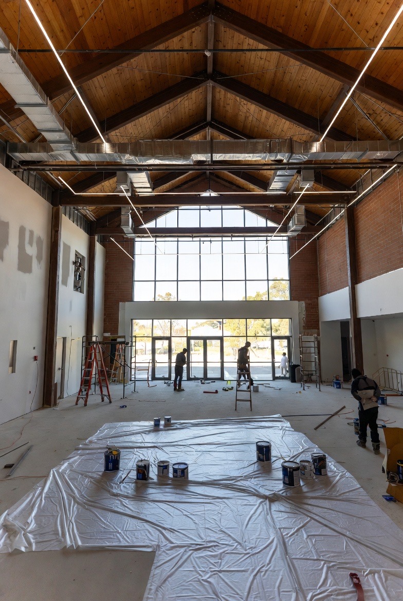 Casă nouă cu finisaje minimaliste